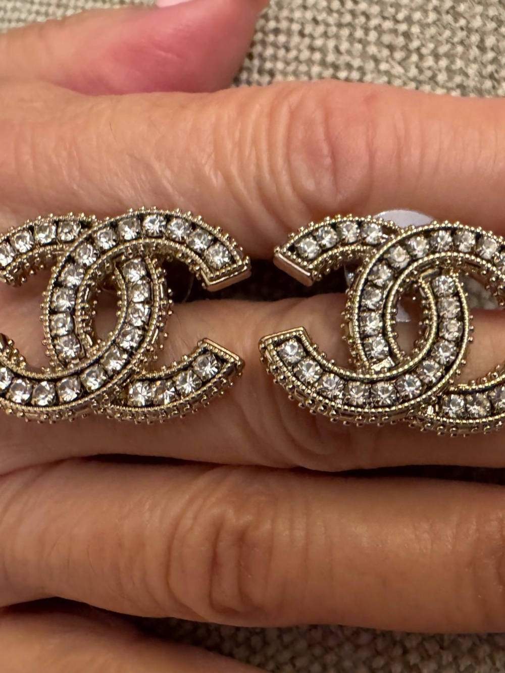 Classic Chanel CC Logo Large Strass Crystal Embellished Gold Stud Earrings - Picture 1 of 5